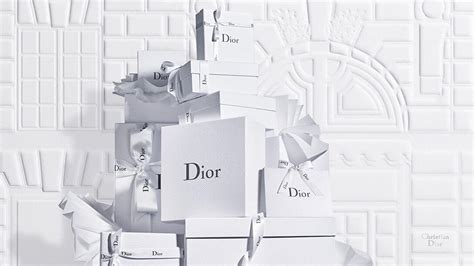 dior uk website.